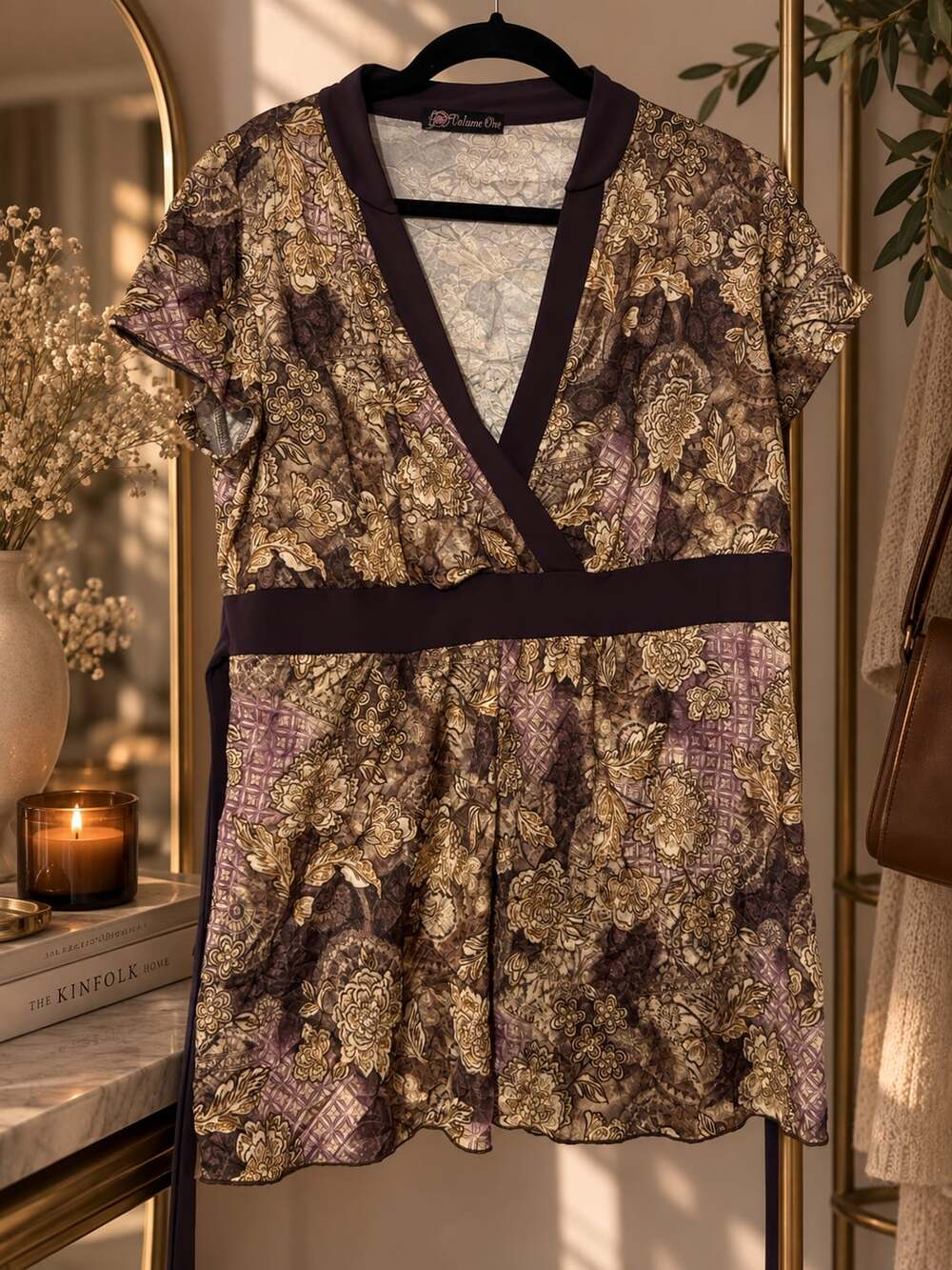 Volume One Women's Floral Print V-Neck Short Sleeve Top with Empire Waist